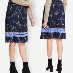 Pleated chain print midi skirt